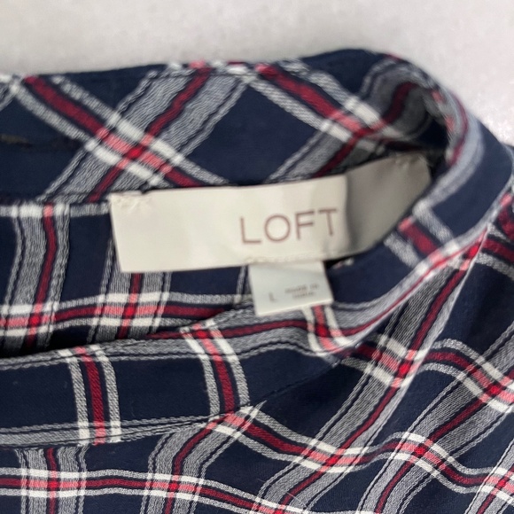 Ann TaylorLoft blouse - Picture 2 of 3